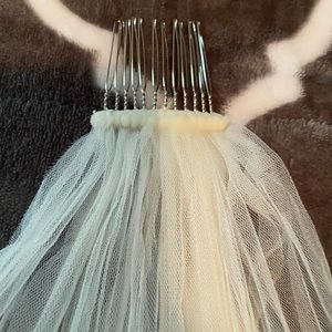 David’s bridal veil ivory